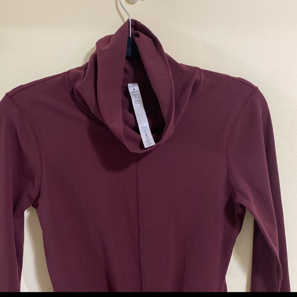 Lululemon top